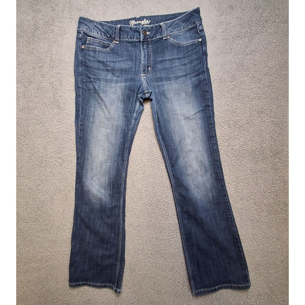 Wrangler‎ Womans Jeans Size 15x34 (actual 36x31) Bootcut Stretch Cowgirl Western